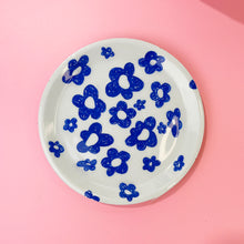 Load image into Gallery viewer, BLUE DITSY DAISIES LIPPED DISH
