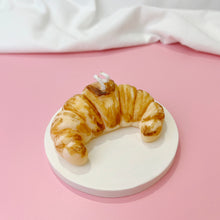 Load image into Gallery viewer, croissant candle
